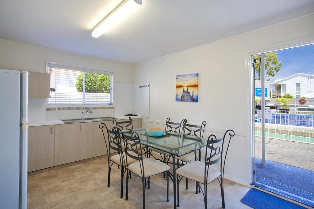 Regency Waterfront Noosa Aparthotel Нусавил Стая снимка