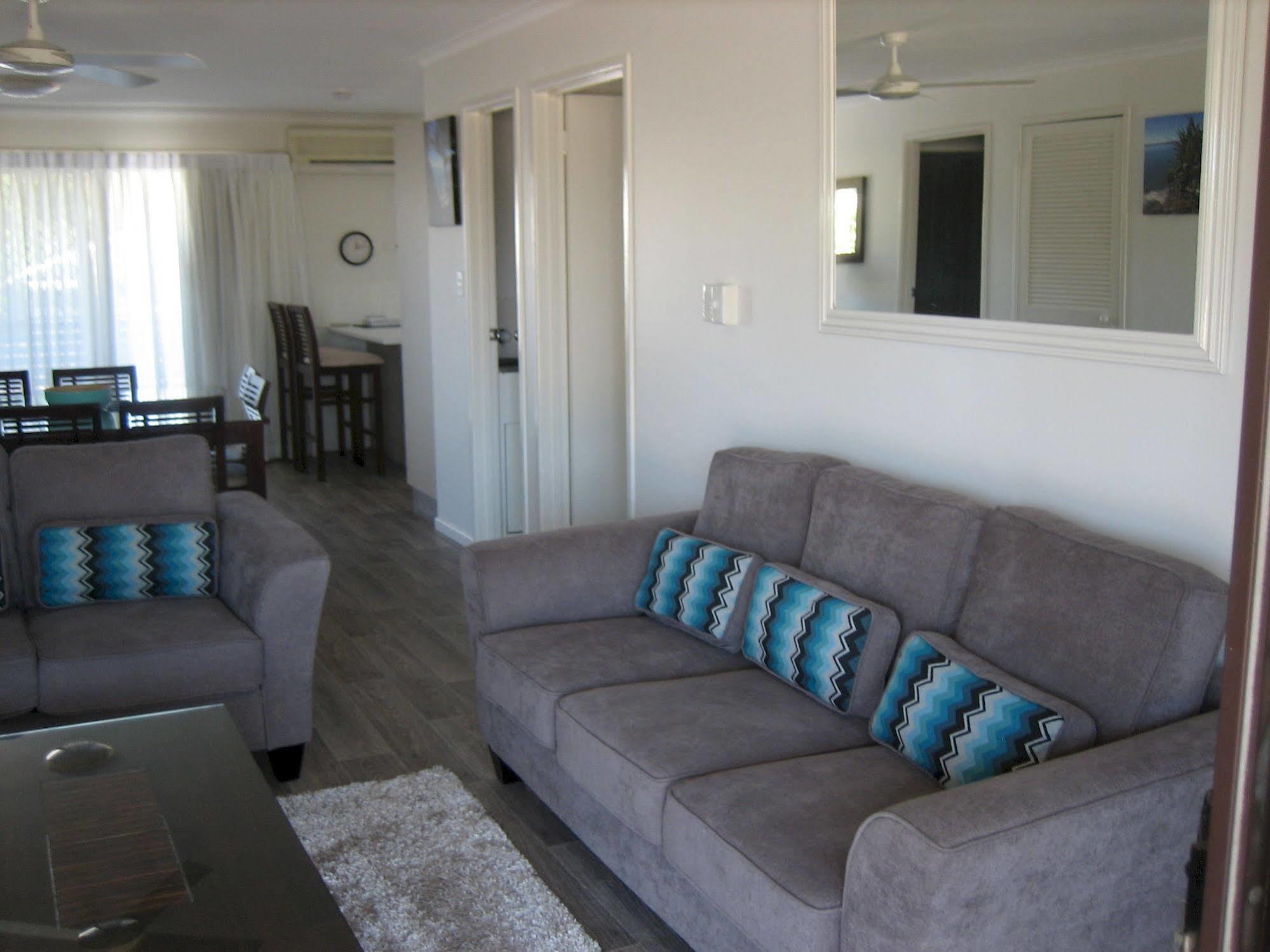 Regency Waterfront Noosa Aparthotel Нусавил Екстериор снимка